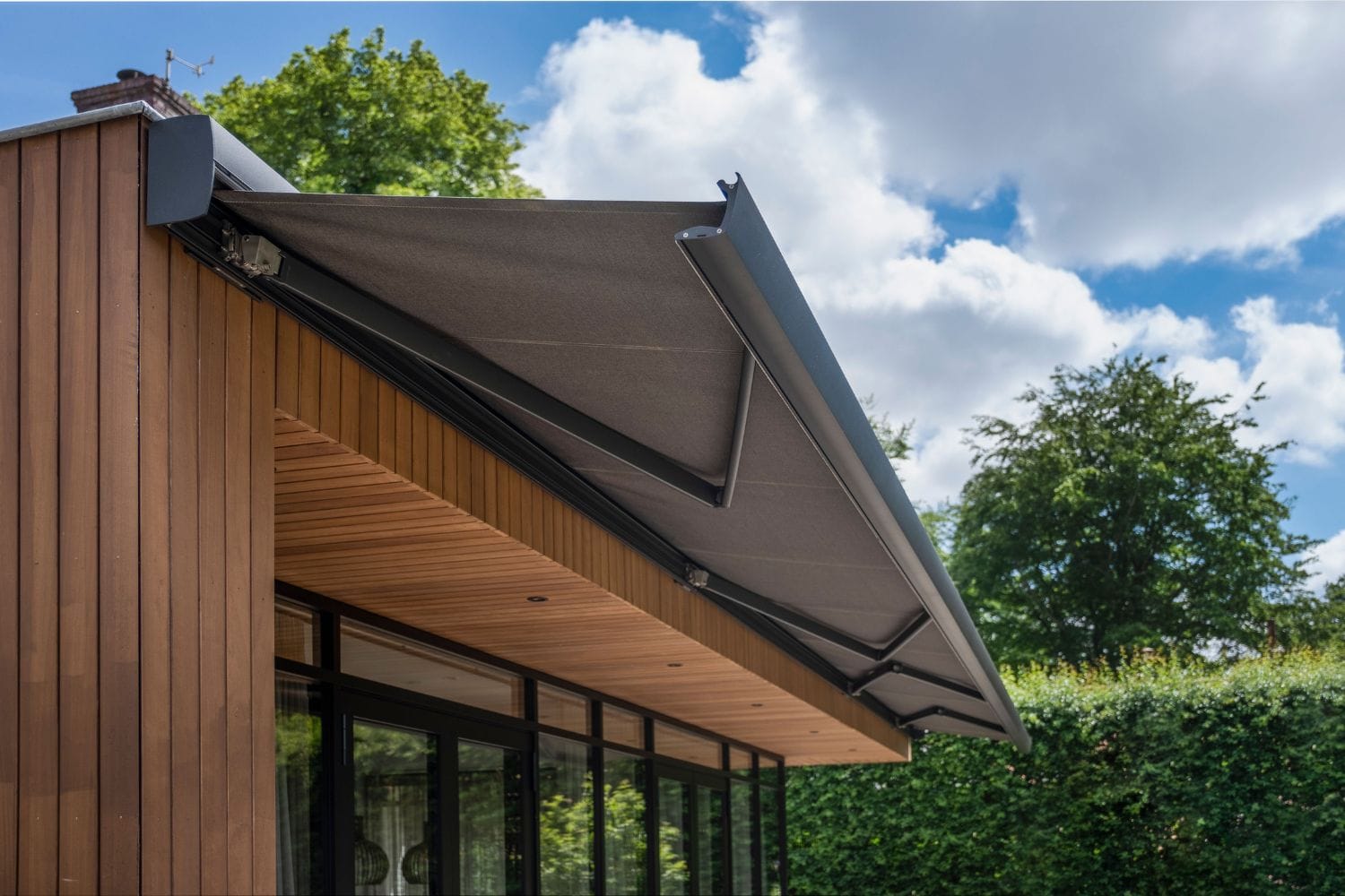 Xr:d:dafxj9zhjze:5,j:1881569820,t:23011315